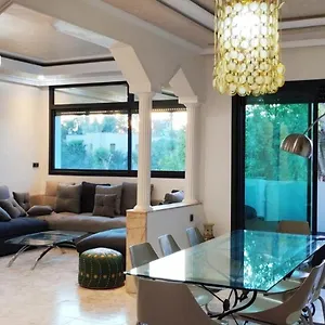 appartement-plein-centre-ville-avec-terrasse.hotelfesmorocco.com/